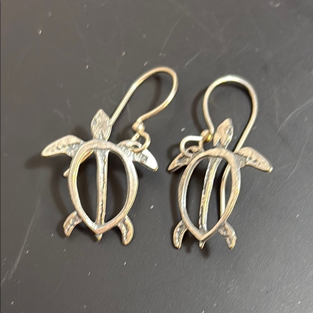 A bundle of sweet earrings some are sterling - Picture 3 of 9